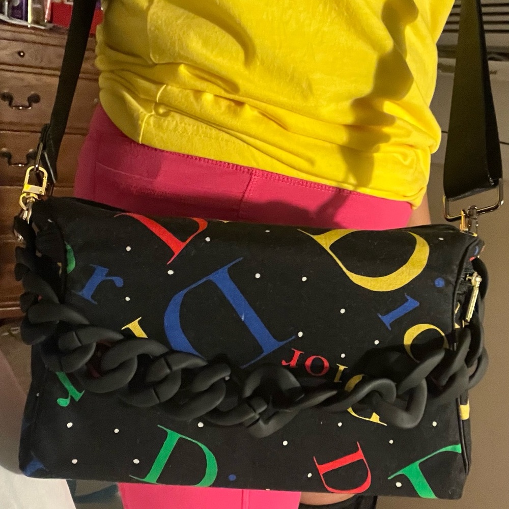 Christian Dior makeup bag repurposed into a crossbody. In great condition. 💫